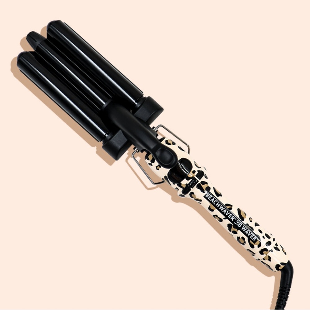 The Beachwaver Co. Catwalk BW300L leopard 3 barrel Hair Waver